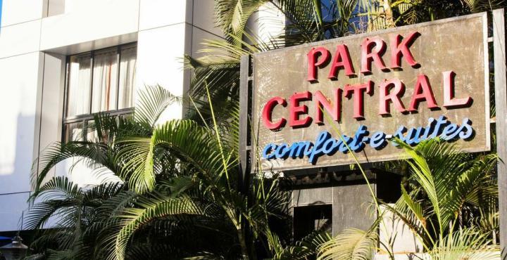 Hotel Park Central Koregaon Park Pune Dış mekan fotoğraf