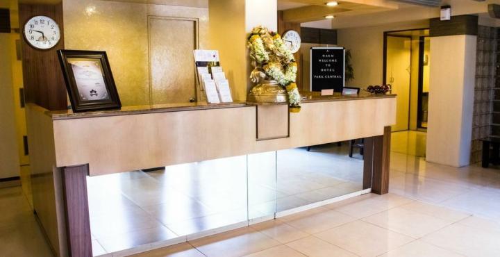 Hotel Park Central Koregaon Park Pune Dış mekan fotoğraf