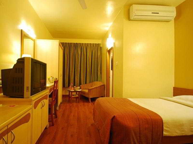 Hotel Park Central Koregaon Park Pune Oda fotoğraf