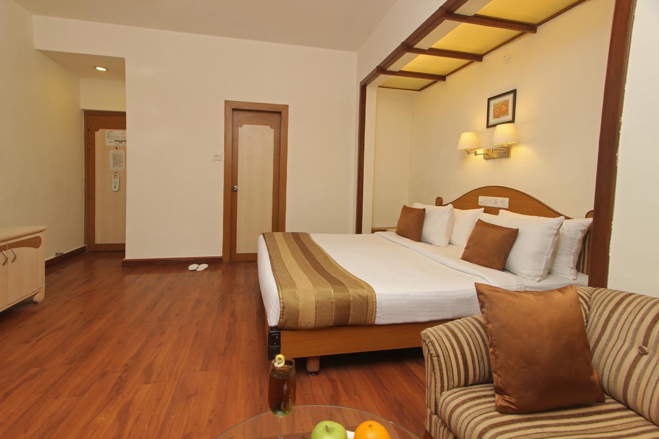 Hotel Park Central Koregaon Park Pune Dış mekan fotoğraf