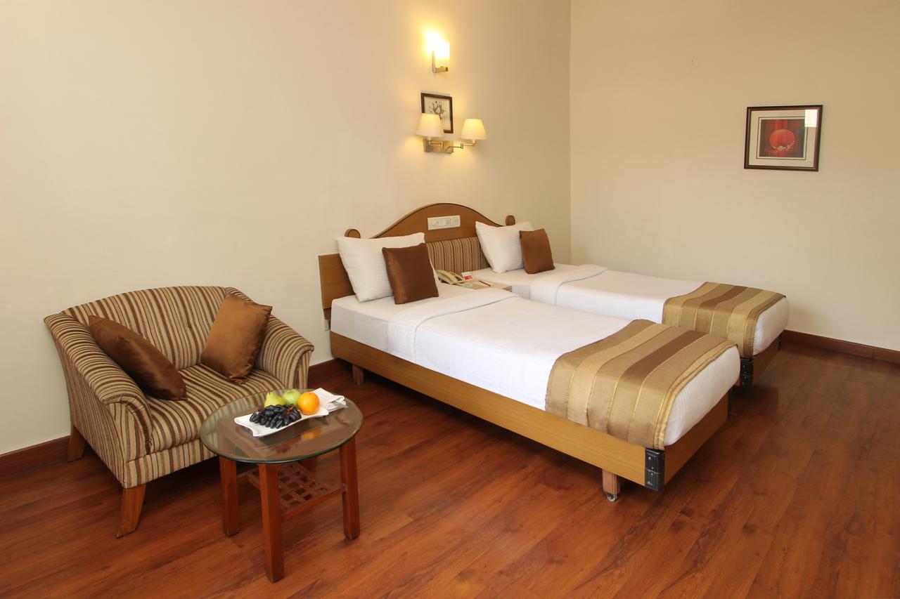 Hotel Park Central Koregaon Park Pune Dış mekan fotoğraf