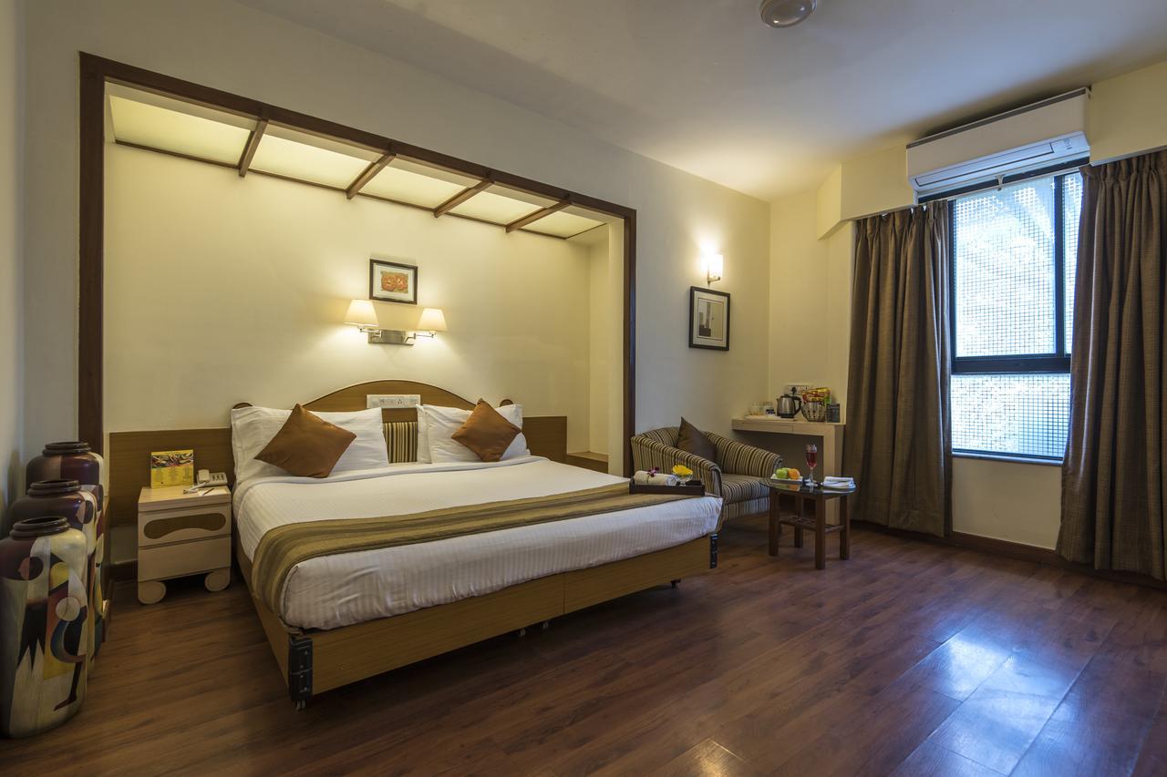Hotel Park Central Koregaon Park Pune Dış mekan fotoğraf