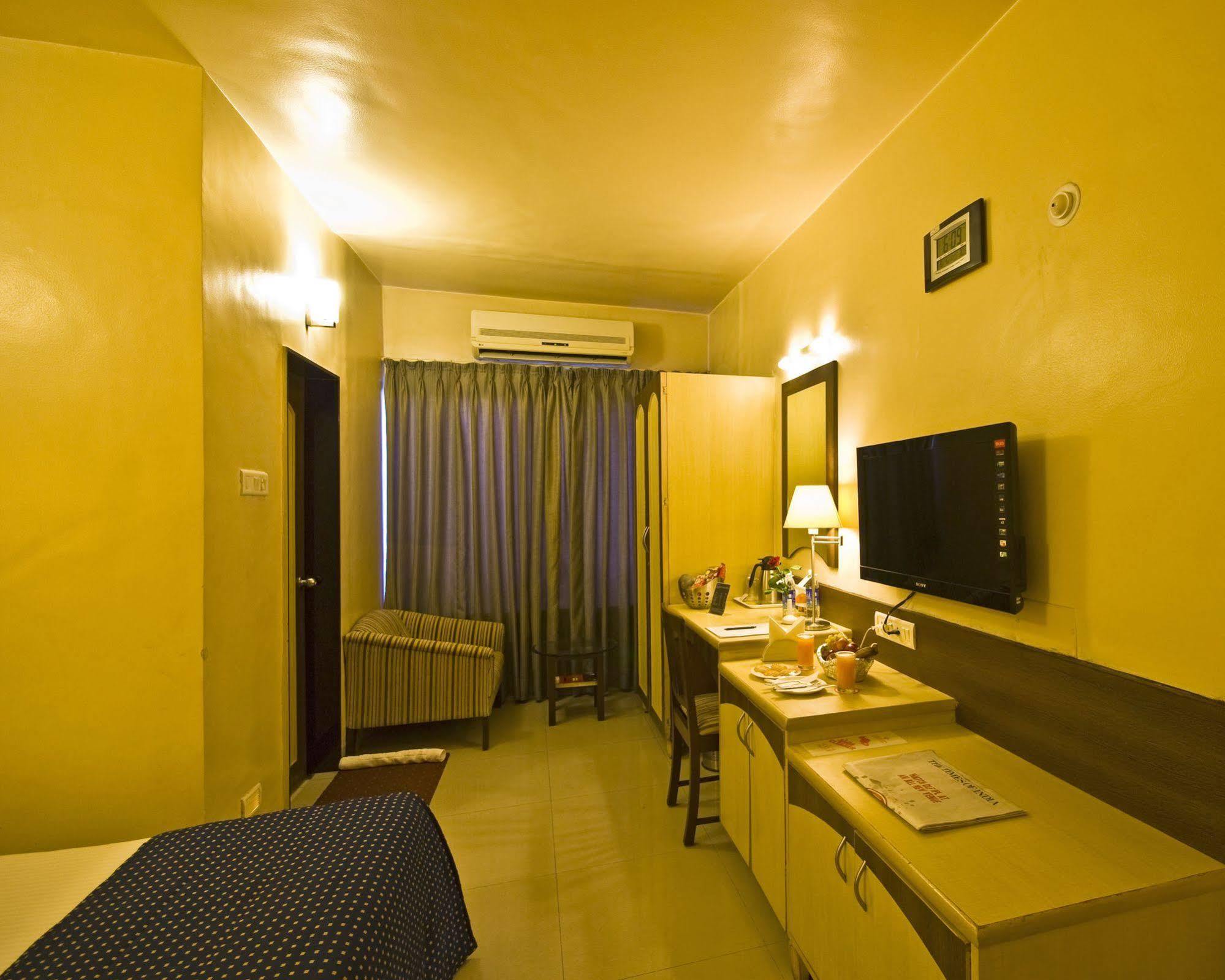 Hotel Park Central Koregaon Park Pune Dış mekan fotoğraf