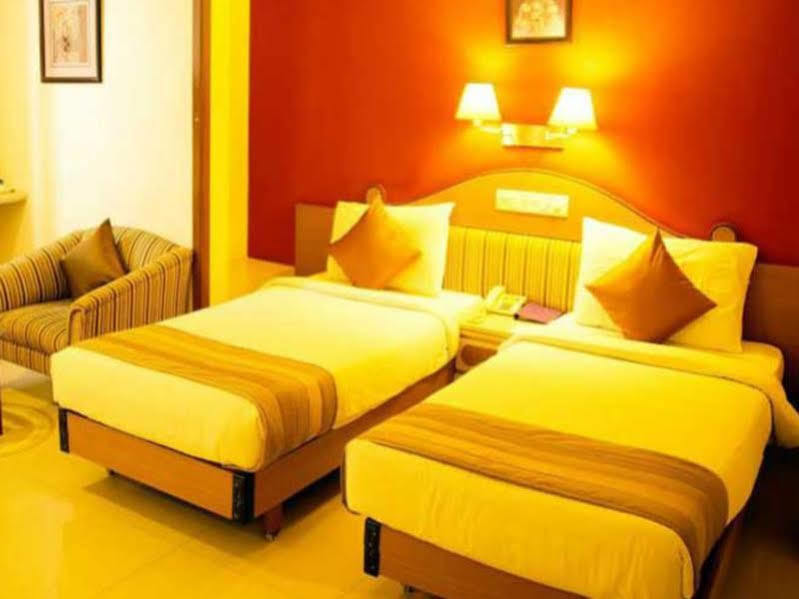Hotel Park Central Koregaon Park Pune Dış mekan fotoğraf