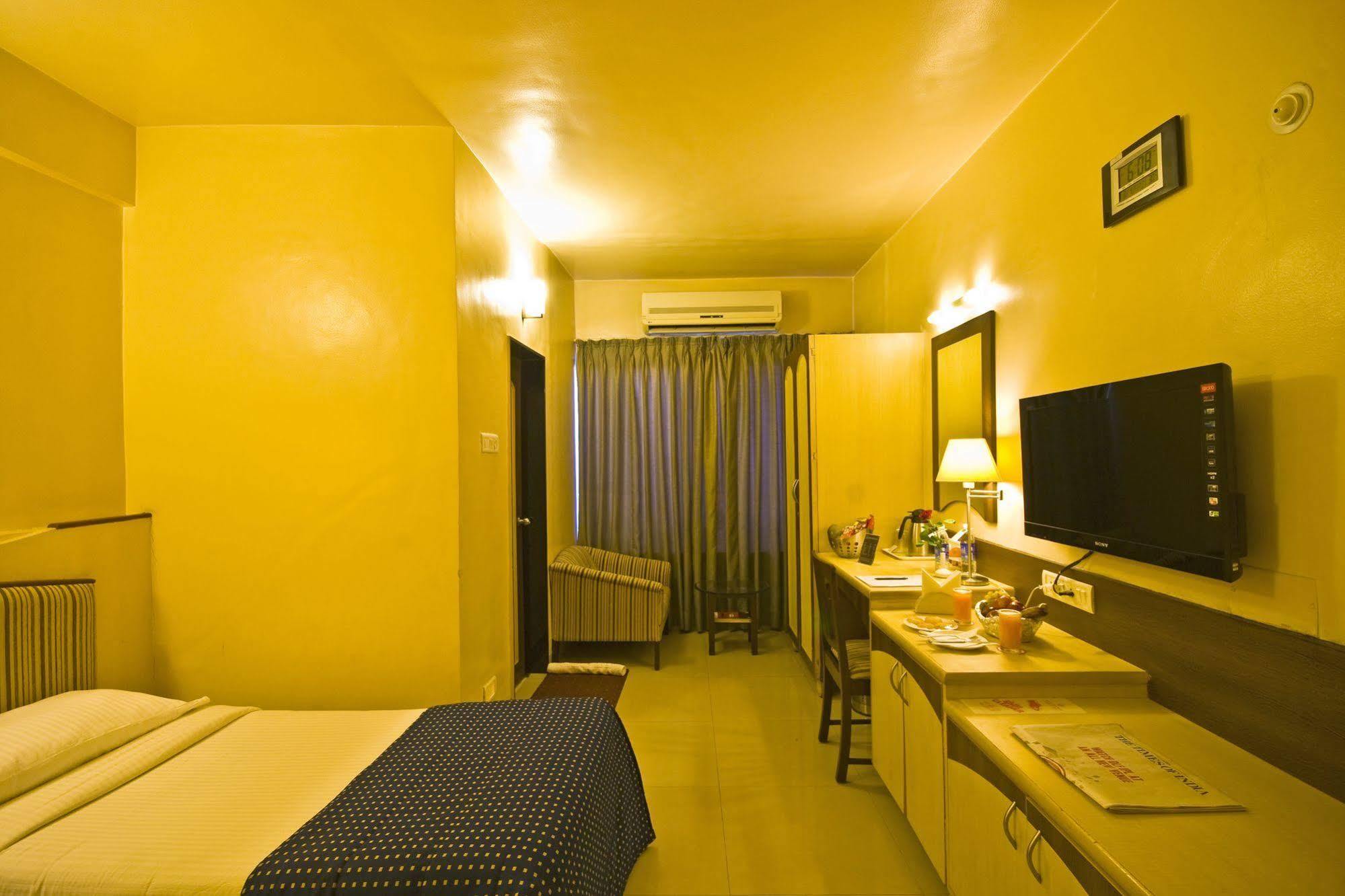 Hotel Park Central Koregaon Park Pune Dış mekan fotoğraf